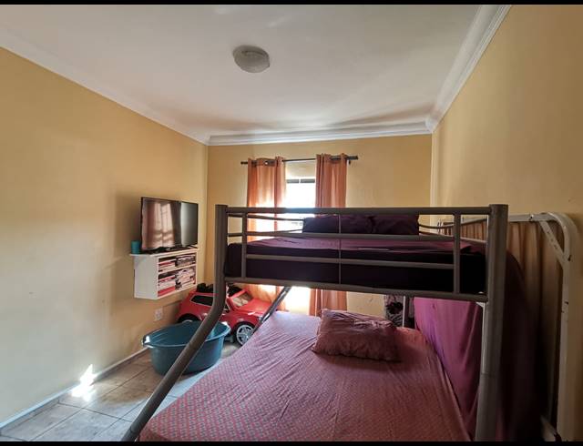 3 BEDROOM TOWNHOUSE FOR SALE IN KIBLER PARK